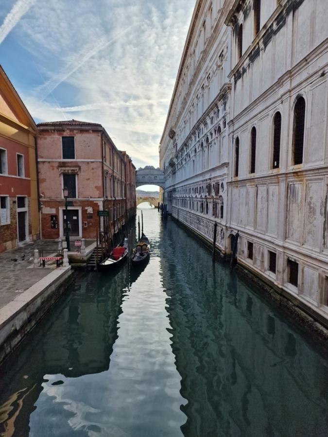 Appartamento Al Centro Di Venezia 6 Posti Letto Exterior photo
